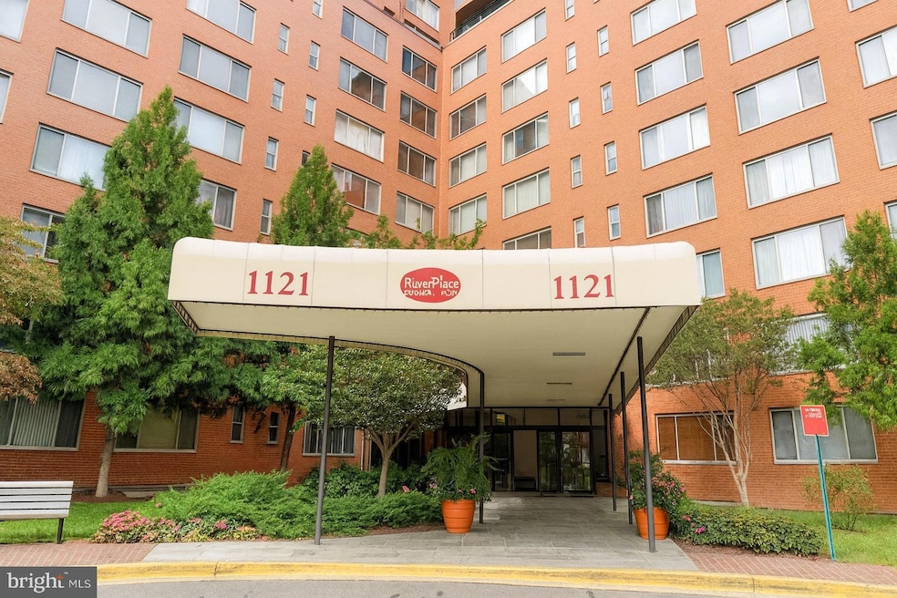 1121 Arlington Blvd unit 503, Arlington, VA 22209 - photo 1