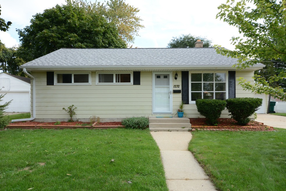 GREAT Grafton Starter Home!