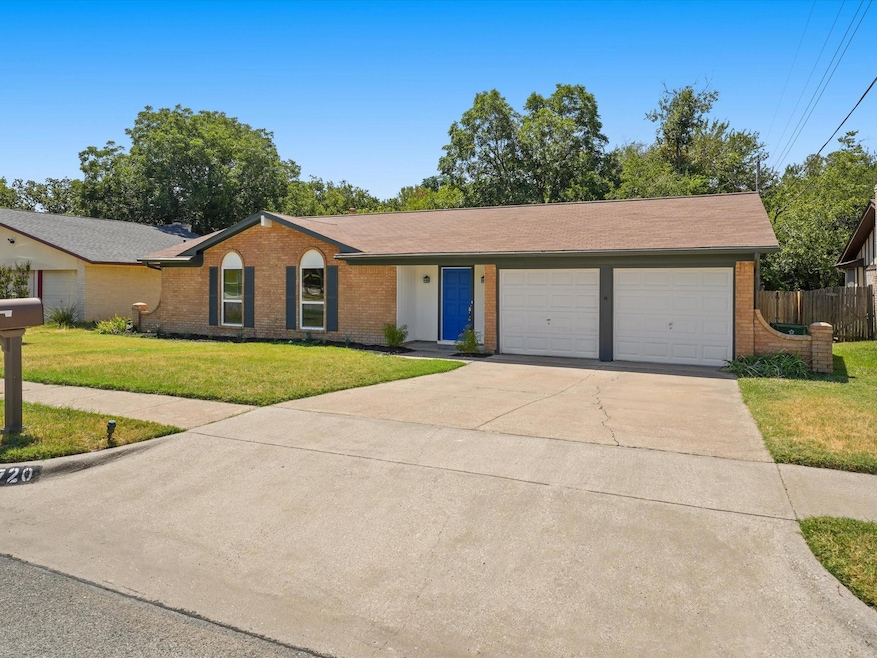 1720 Richmond Dr, Bedford, TX 76022 - photo 1