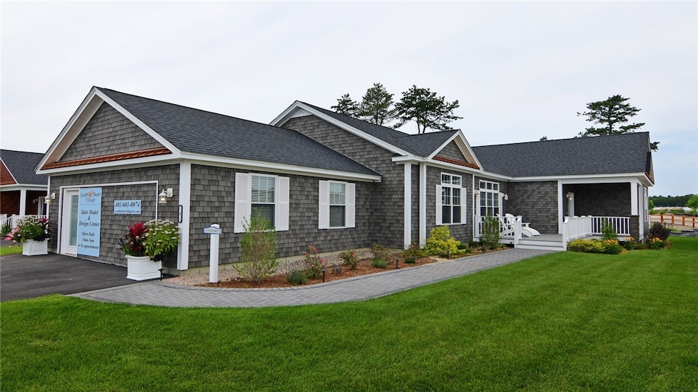 639 S Shore Village Blvd unit E30B, South Kingstown, RI 02879 - photo 1