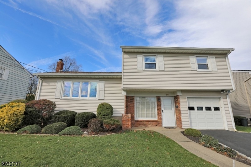18 Abbe Ln, Clifton, NJ 07013 - photo 1