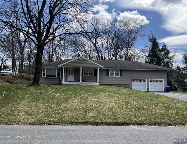 4 Glen Ln, Montvale, NJ 07645 - photo 1