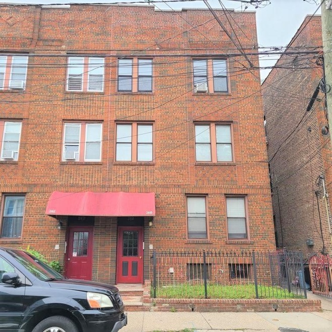 260 Clendenny Ave unit 3, Jersey City, NJ 07304 - photo 1