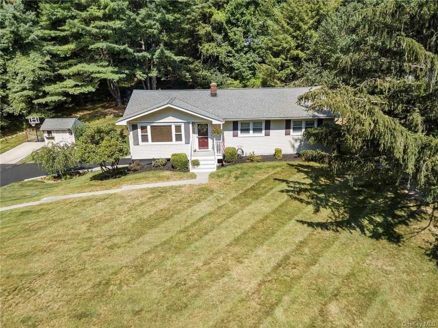 548 Winterton Rd, Bloomingburg, NY 12721 - photo 1