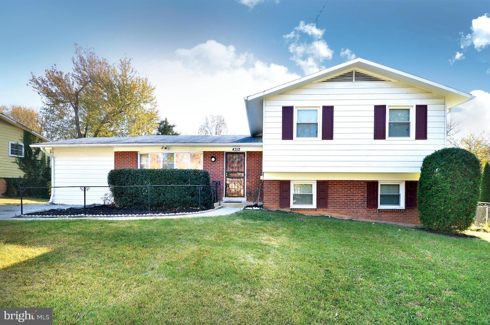 4312 Bel Pre Rd, Rockville, MD 20853 - photo 1