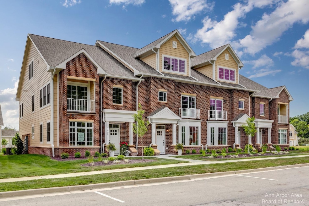 7911 Grand St, Dexter, MI 48130 - photo 1