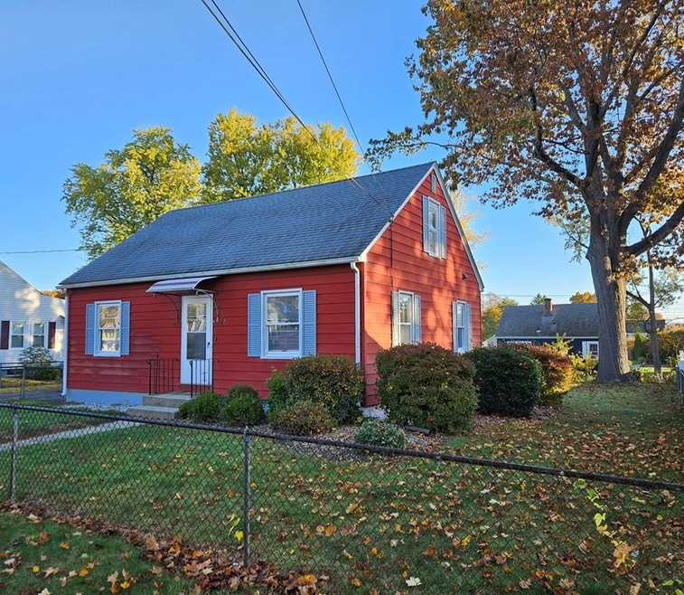 27 Stocker St, Springfield, MA 01129 - photo 1