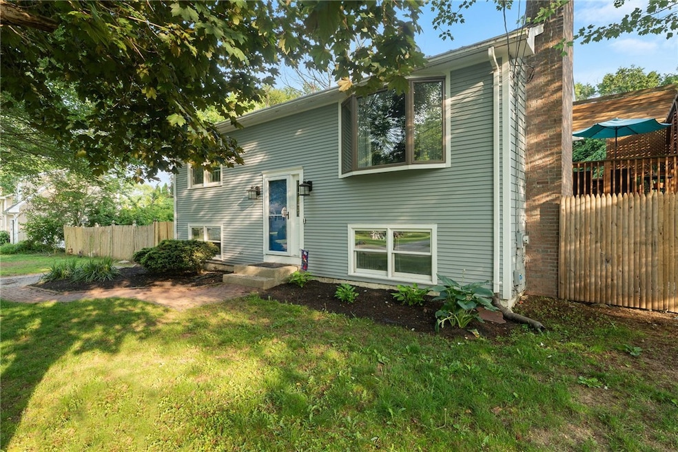 11 Burr Ave, Barrington, RI 02806 - photo 1