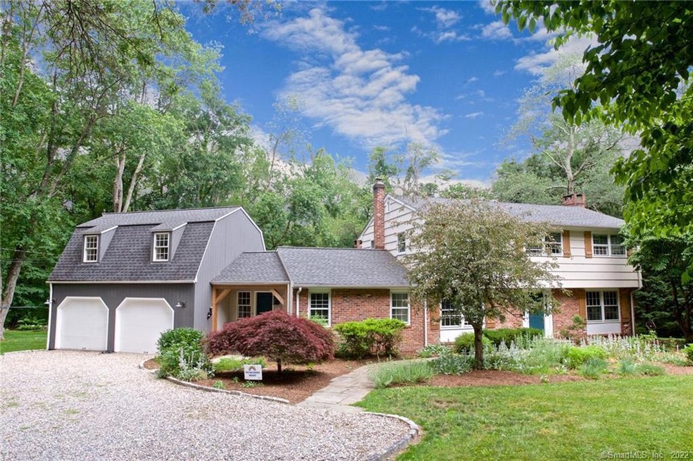 Move-in ready Colonial
