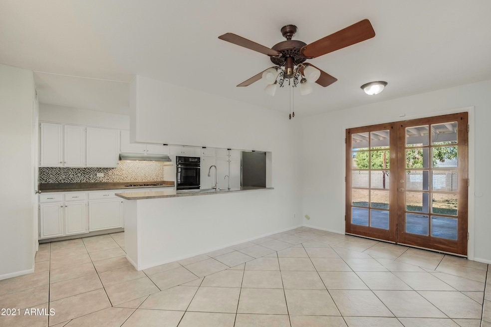 3042 E Desert Cove-4