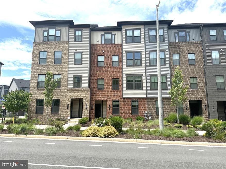 13246 Woodland Park Rd unit 4G, Herndon, VA 20171 - photo 1