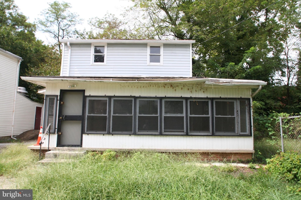 406 Mentor Ave, Capitol Heights, MD 20743 - photo 1