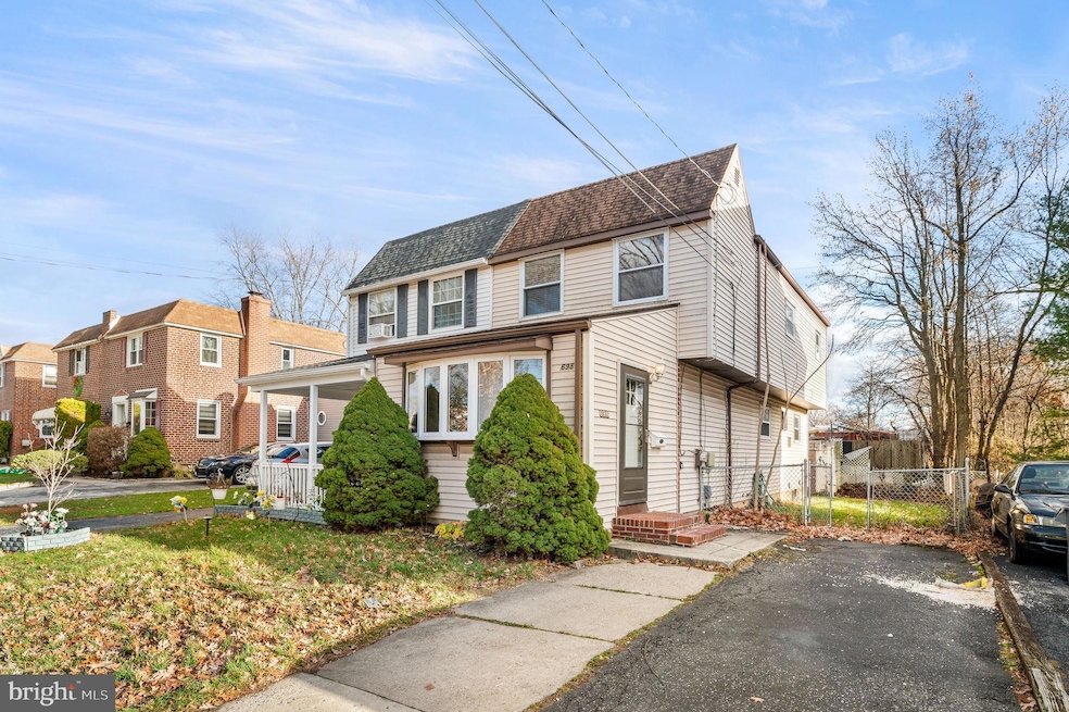 698 2nd Ave, Folsom, PA 19033 - photo 1