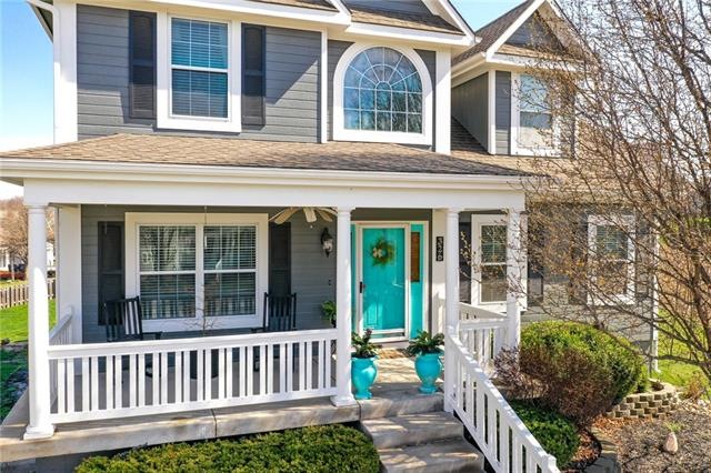 You're going to love sitting on this front porch c