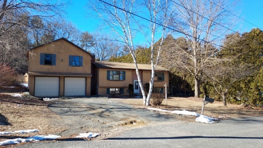 35 Oaklawn Ave, Orange, MA 01364 - photo 1