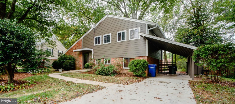 1003 Croton Dr, Alexandria, VA 22308 - photo 1