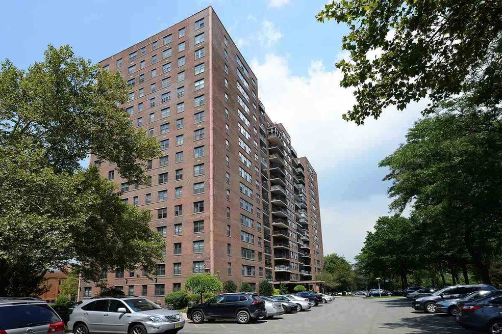 225 St Pauls Ave unit 16R, Jersey City, NJ 07306 - photo 1