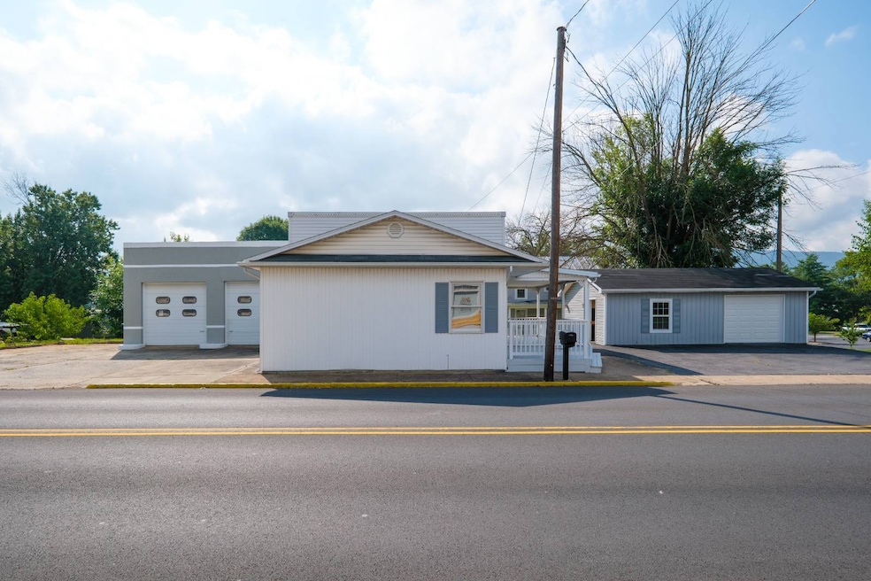 9604 S Congress St, New Market, VA 22844 - photo 1