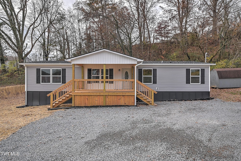 211 Boone St, Weber City, VA 24290 - photo 1