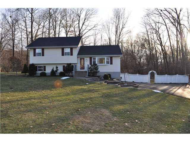 5 Danielle Dr, Wallkill, NY 12589 - photo 1