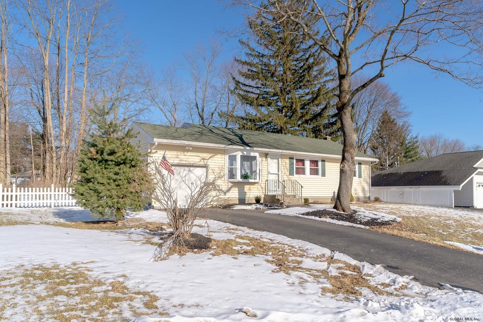 4 Frantone Ln, Albany, NY 12211 - photo 1