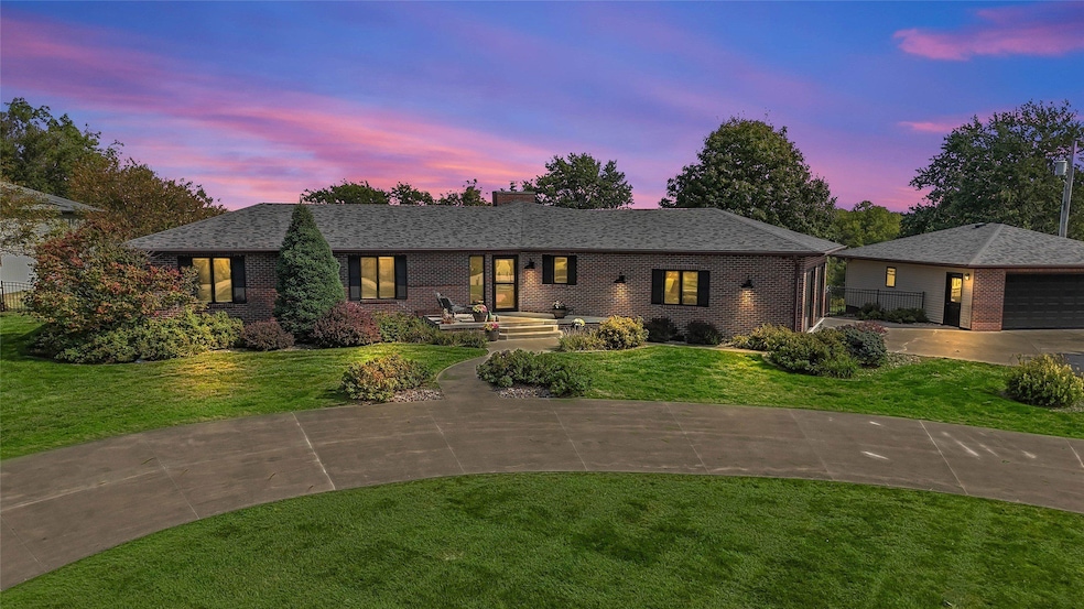 1650 W 28th St N, Newton, IA 50208 - photo 1