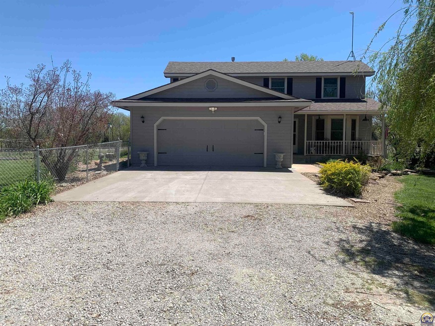 3940 SW Crawford Rd, Topeka, KS 66610 - photo 1