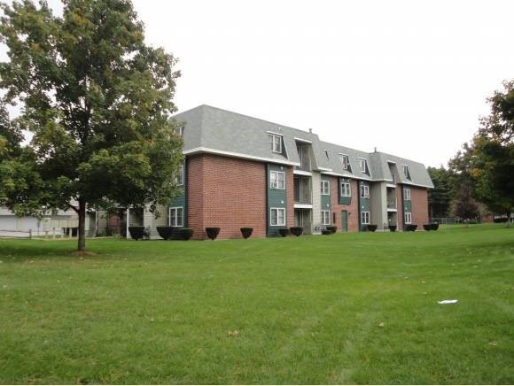 4 Knights Bridge Dr unit UI204, Nashua, NH 03063 - photo 1