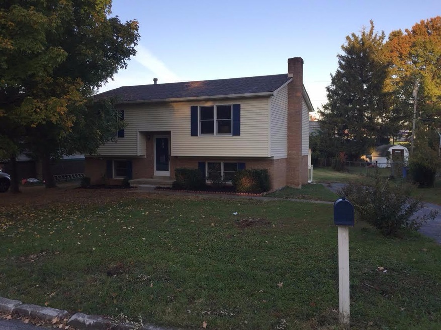 105 Meadowlark Dr, Berea, KY 40403 - photo 1