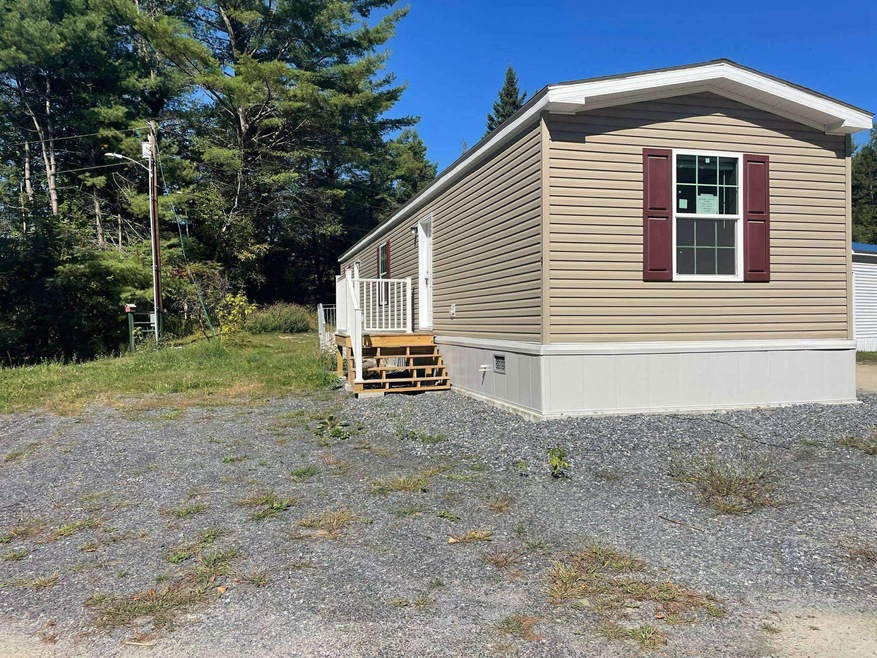 9 3rd St unit 27, Saint Johnsbury, VT 05819 - photo 1