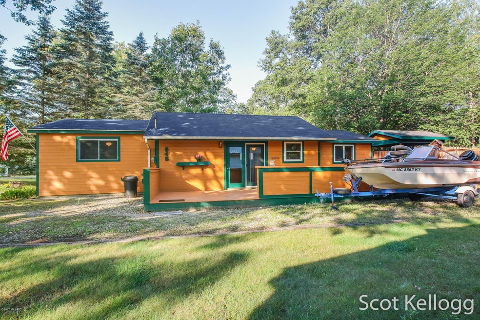 543 Pettibone Dr, Bitely, MI 49309 - photo 1