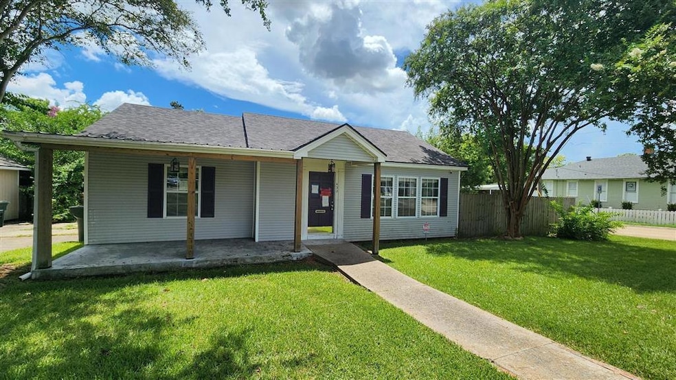 632 Cleveland St, Lake Charles, LA 70601 - photo 1