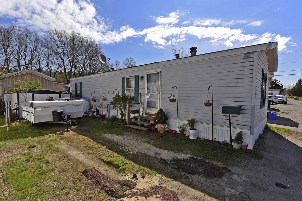 24 Avenue B, Burlington, VT 05408 - photo 1