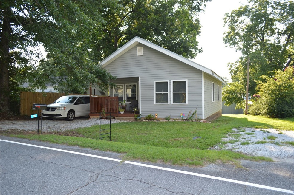 704 S Catherine St, Walhalla, SC 29691 - photo 1