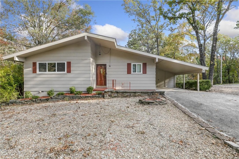 Welcome to 6 Donington Lane!