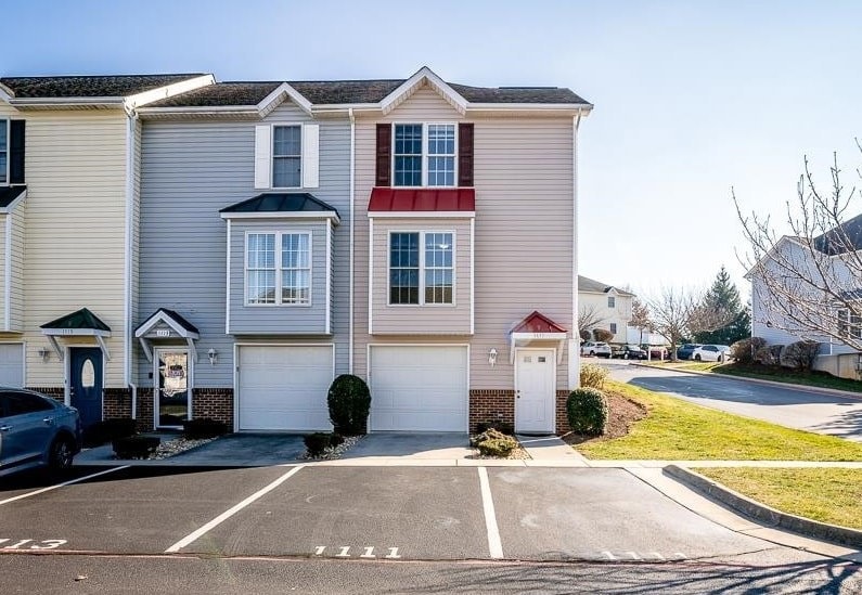 Pending $279,900 • Co-Listing Agent