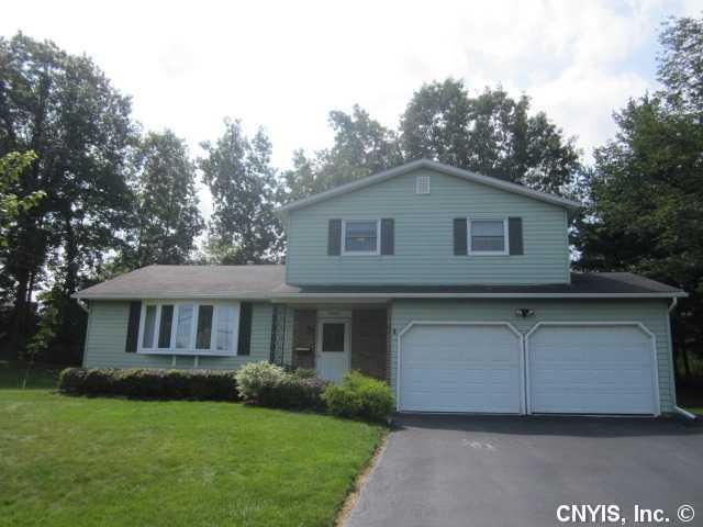 Exterior Front Welcome to 6889 Thomas Drive in the