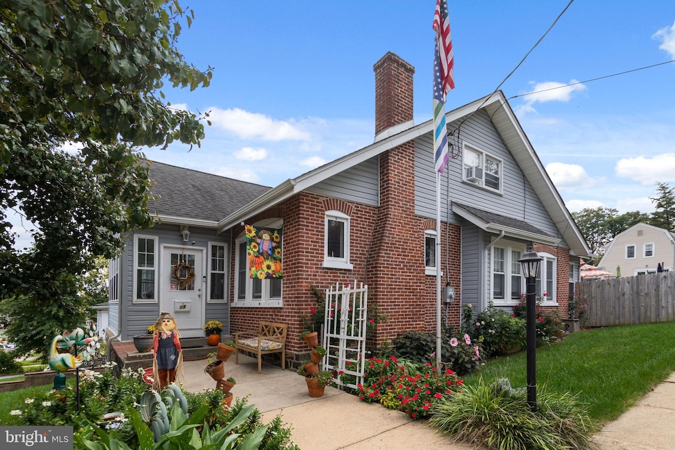 13 Cathedral Ave, Claymont, DE 19703 - photo 1