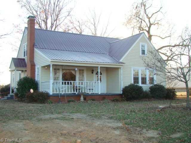 7374 Old Siler City Rd, Ramseur, NC 27316 - photo 1