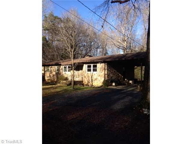 2841 Virginia Acres Dr, Asheboro, NC 27205 - photo 1