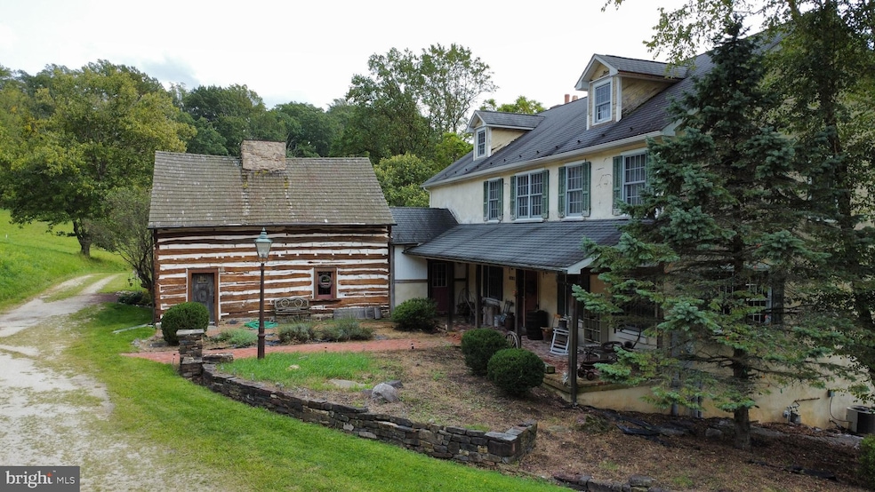 1425 Highpoint Rd, Hellertown, PA 18055 - photo 1