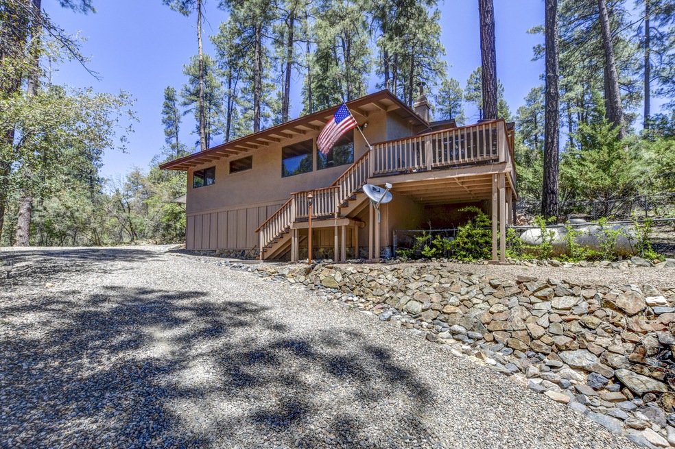 Delightful Cabin in the Tall Pines