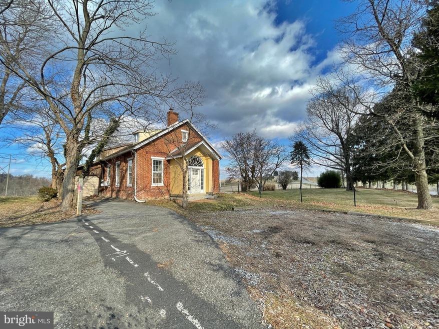 650 Codorus Furnace Rd, Mount Wolf, PA 17347 - photo 1