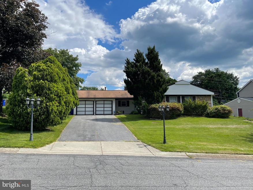 12217 Rolling Hill Ln, Bowie, MD 20715 - photo 1