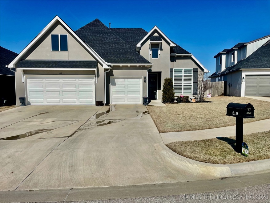 219 W 130th St S, Jenks, OK 74037 - photo 1