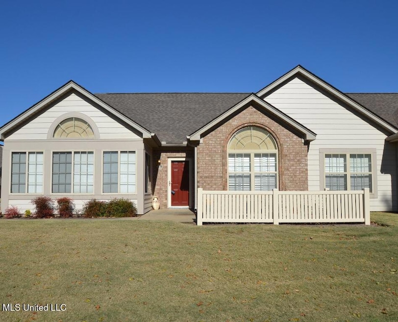 8799 Parkview Oaks Cir, Olive Branch, MS 38654 - photo 1
