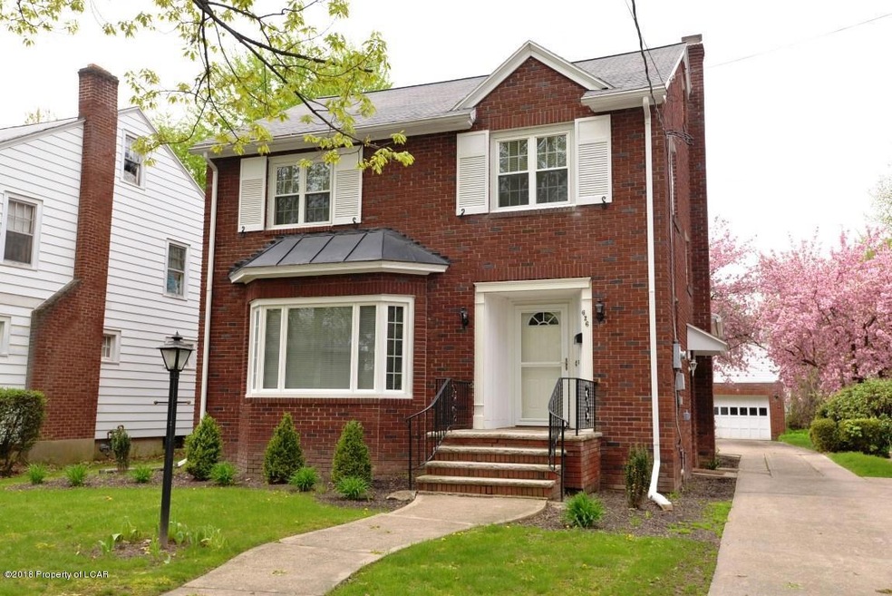 626 Meadowland Ave, Kingston, PA 18704 - photo 1