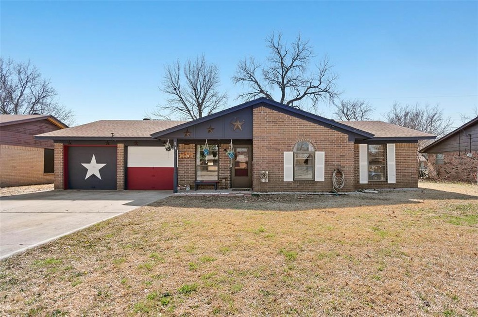 1502 Nila Dr, Gainesville, TX 76240 - photo 1