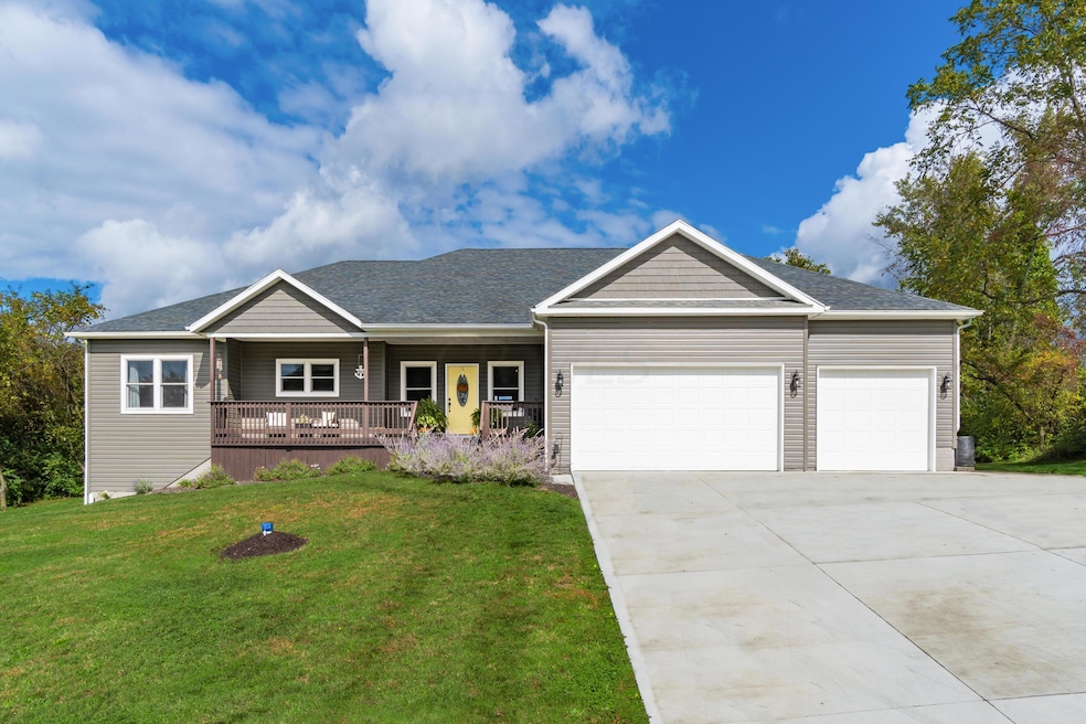 106 Honeysuckle Ln, Thornville, OH 43076 - photo 1