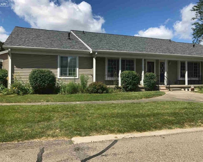 1364 Leisure Dr unit 114, Flint, MI 48507 - photo 1